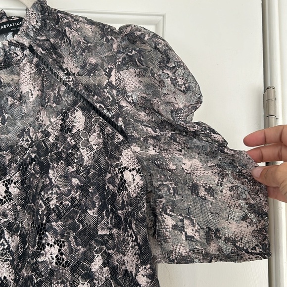 Generation Love Orla Python lace puff sleeve top - Picture 7 of 8